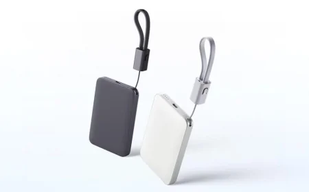 Xiaomi, 22,5W Hızlı Şarjlı ve Dahili Kablolu 5000 mAh Powerbank Tanıttı